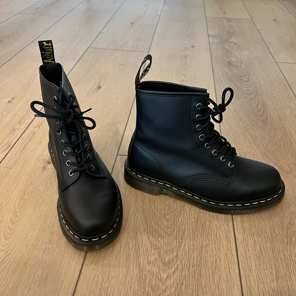 Dr. Martens- Unisex Softy - Combat Boots - Picture 1 of 9